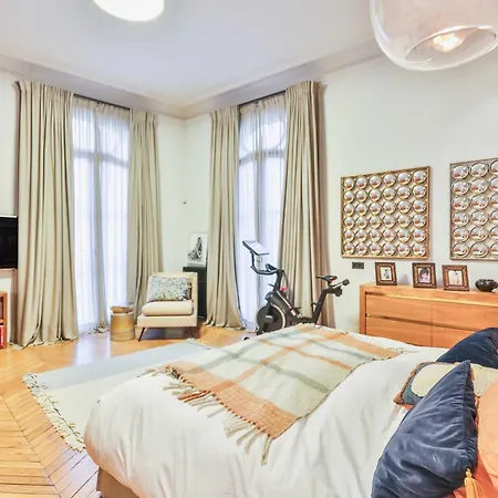 Exceptional Flat Heart Of The 16th Arrondissement Appartamento *