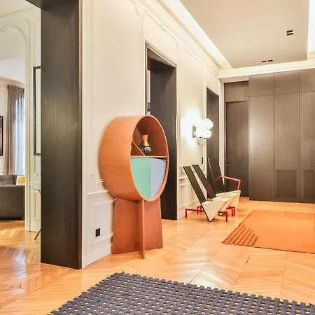 Exceptional Flat Heart Of The 16th Arrondissement